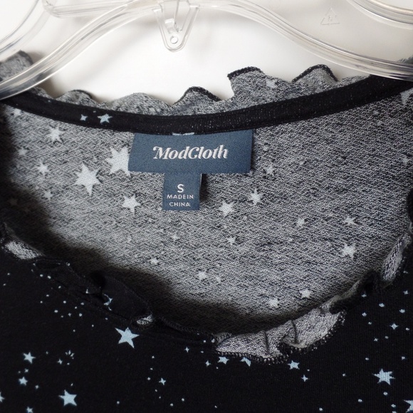 Modcloth short-sleeved top with star print - Picture 2 of 5
